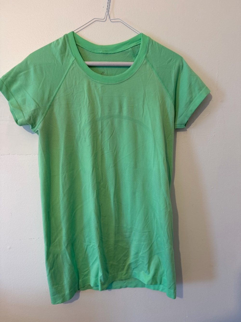 lululemon athletica swiftly tech neon green